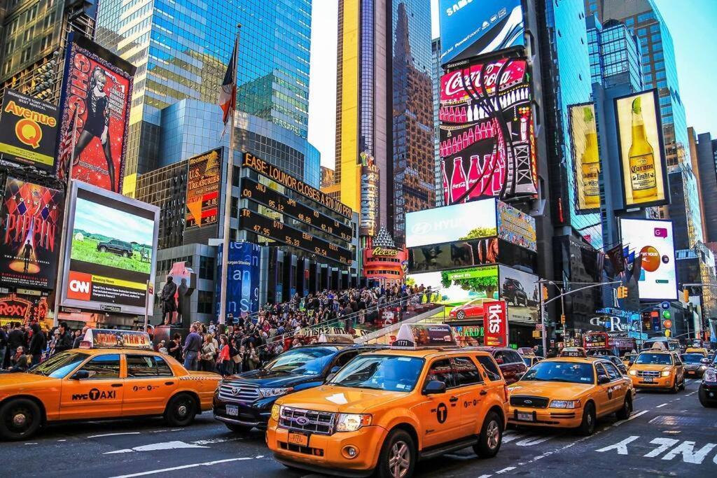 3 Bedrooms 2 Stops To Manhattan 纽约 外观 照片